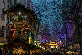 Christmas Shopper in Oxford & Birmingham Markets