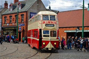 Beautiful Northumbria, Beamish & Alnwick GOLD