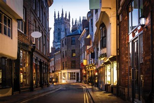 York & Knaresborough Christmas Shopper GOLD