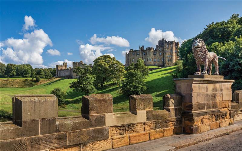 Beautiful Northumbria, Alnwick & Holy Island