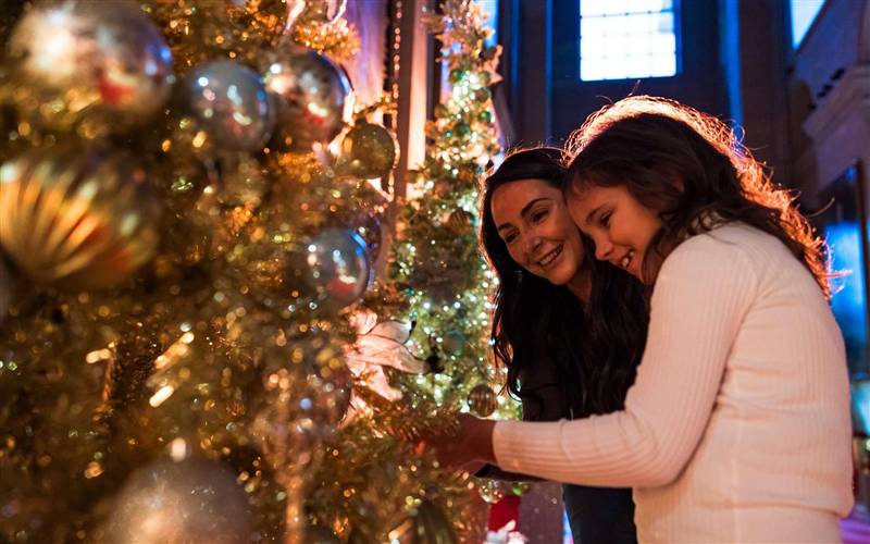 Blenheim Palace decorated for Christmas GOLD