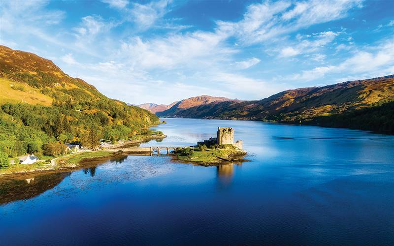 Scottish Highlands, Castles & Lochs GOLD