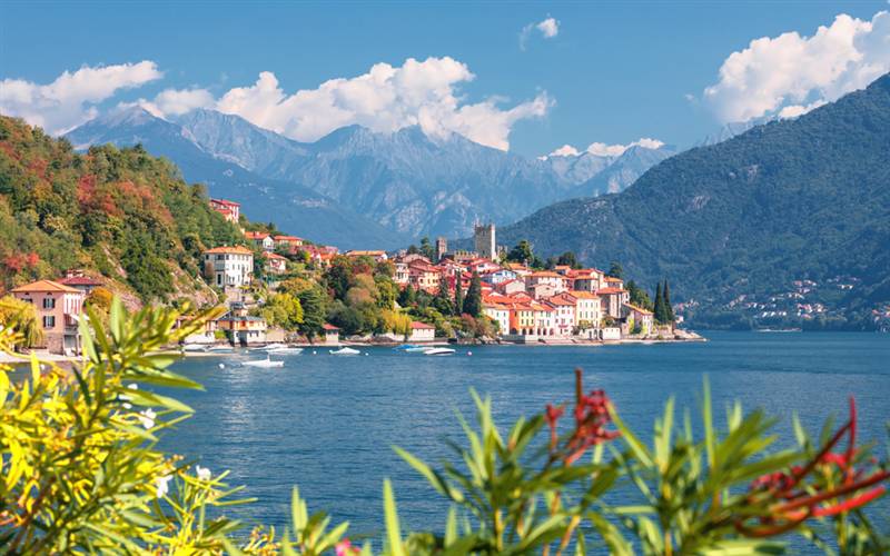 Christmas on Beautiful Lake Garda GOLD