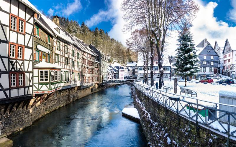 Christmas Markets in Monschau & Maastricht GOLD