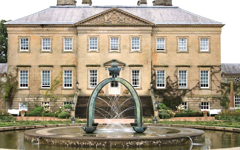 Dumfries House Dressed for Christmas GOLD