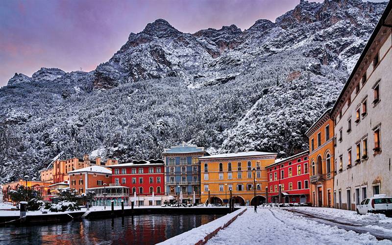 Christmas on Beautiful Lake Garda GOLD