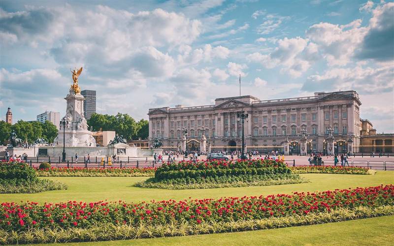 London's Royal Jewels GOLD
