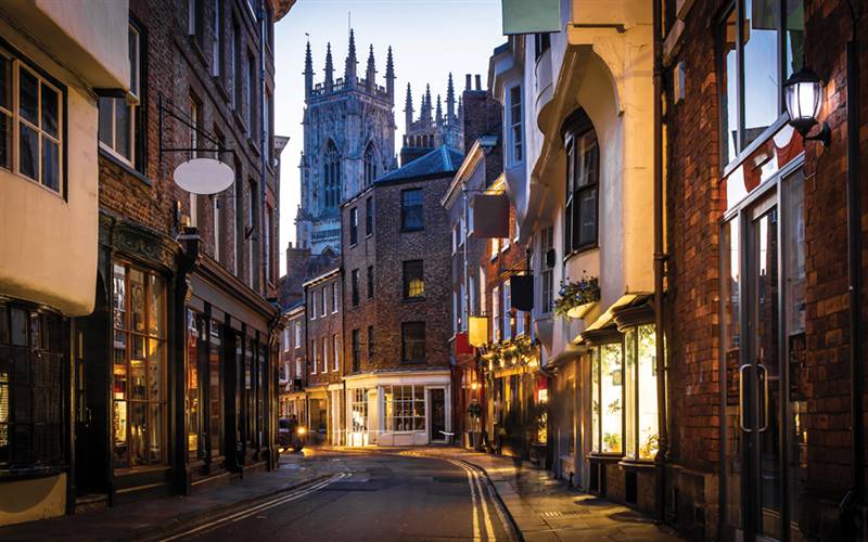York & Knaresborough Christmas Shopper GOLD